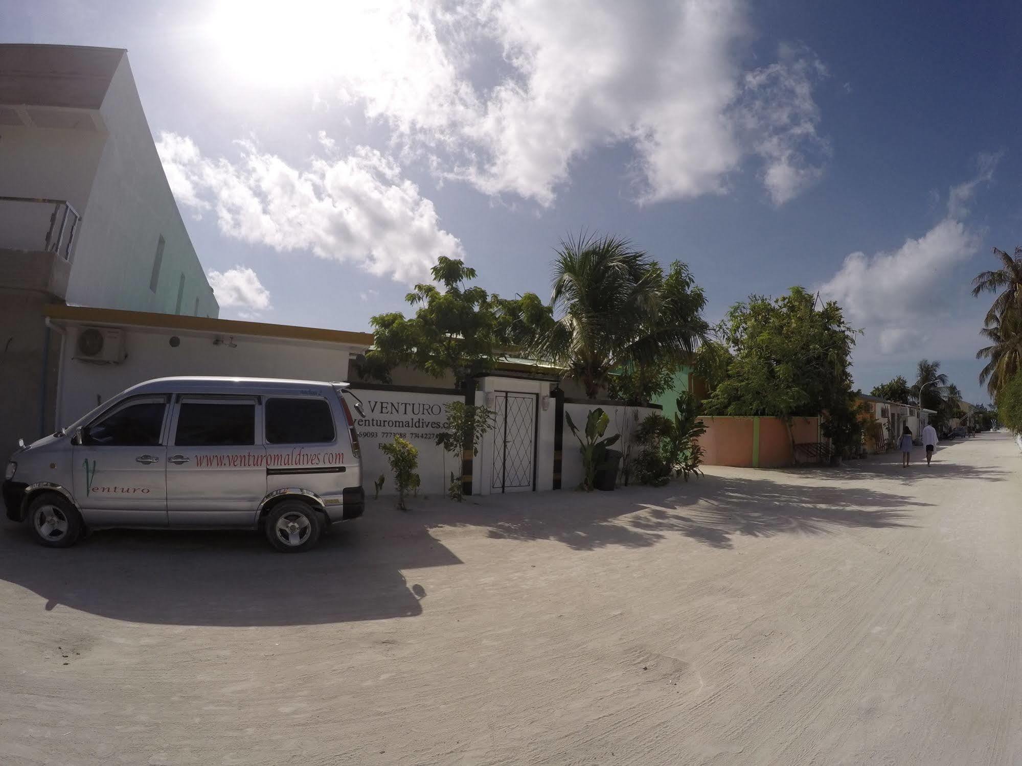 Hotel Venturo Maldives Maafushi Exterior foto
