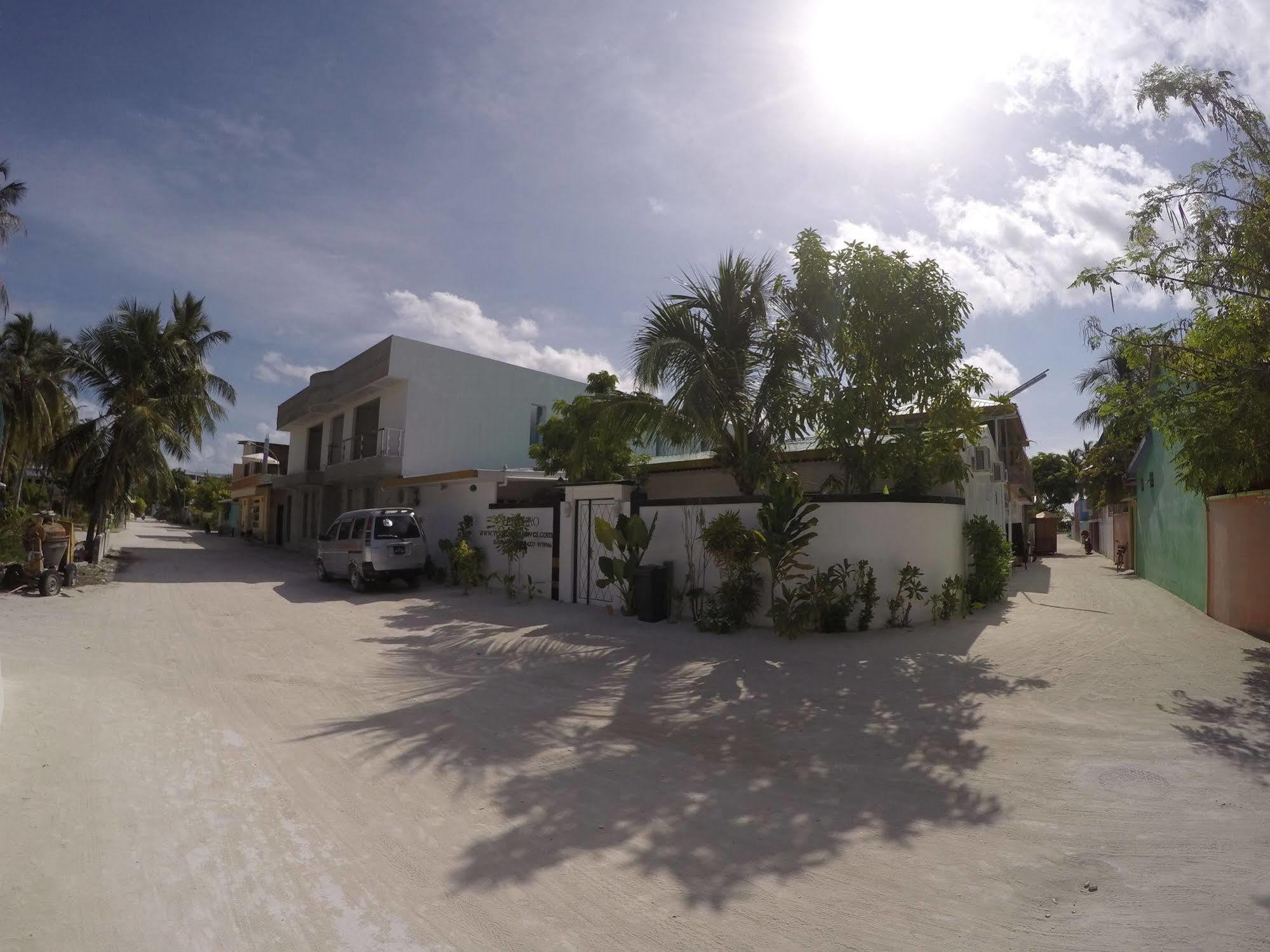 Hotel Venturo Maldives Maafushi Exterior foto
