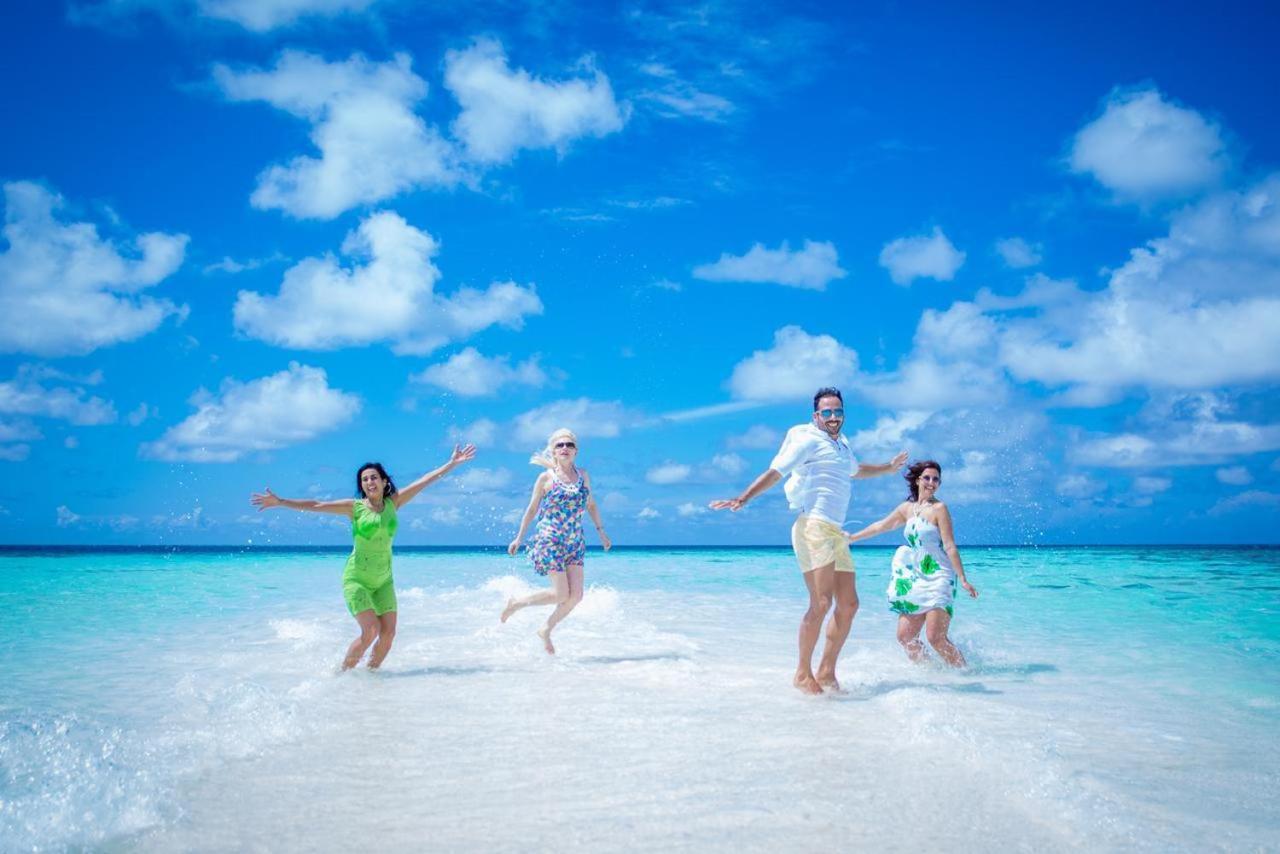Hotel Venturo Maldives Maafushi Exterior foto